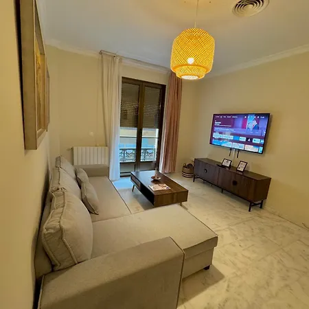 Apartamento En Corazón De Con Parking Opcional *
